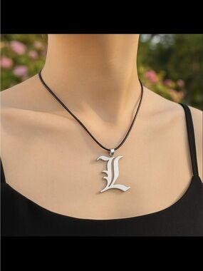 Sale‼️ Silver 'L' Initial Pendant Necklace (Deathnote)